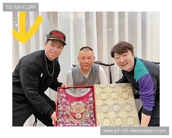 德云社副总烧饼现状:已成功挤进上流社会,打高尔夫、走国际范